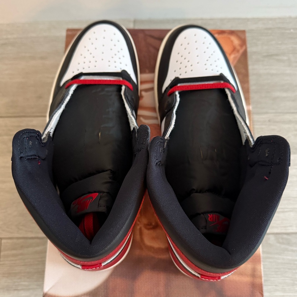 Jordan 1 Retro High OG Black Toe Reimagined DZ5485-106 Varsity Red White Sz 12 - Picture 6 of 11